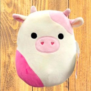 Squishmallow Caedyn “8 Cow